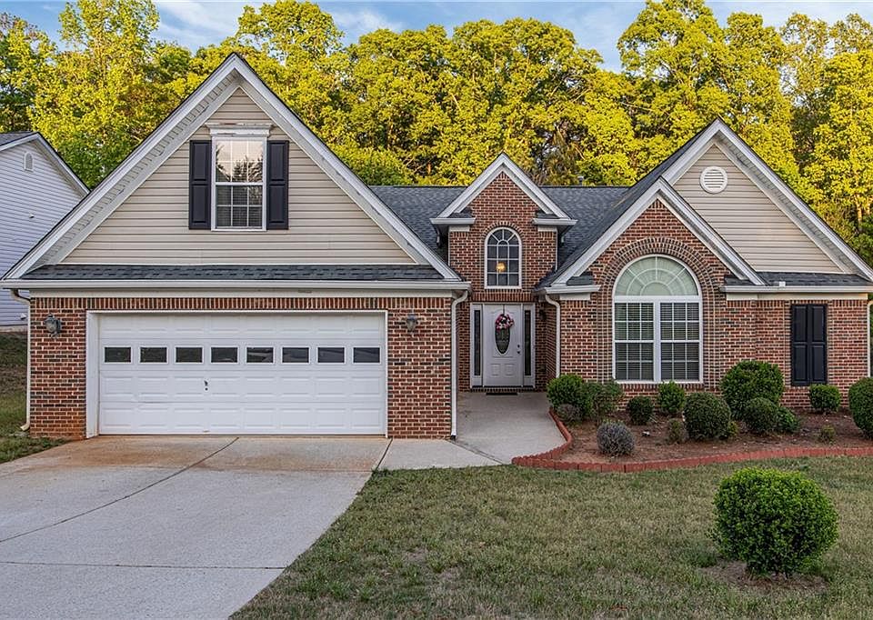 1st image of 190 Meadowbrook Ct
