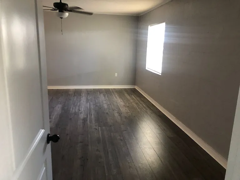 MP-Oak Tree Apartments — Photo 11