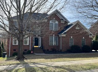 8001 Denholme Dr, Waxhaw, NC 28173