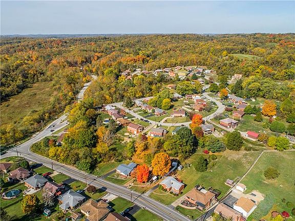 4th image of 111 Broadlawn Dr