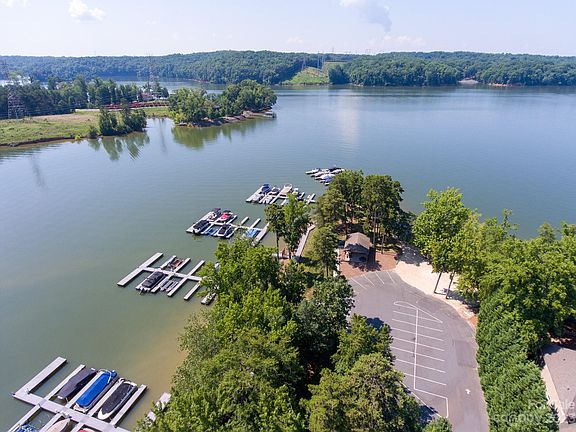 4th image of 3100 Ashwood Park Dr #321