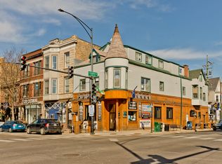 2000 W Roscoe St #2F, Chicago, IL 60618