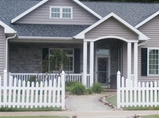 616 Willow Creek Rd, Escanaba, MI 49829