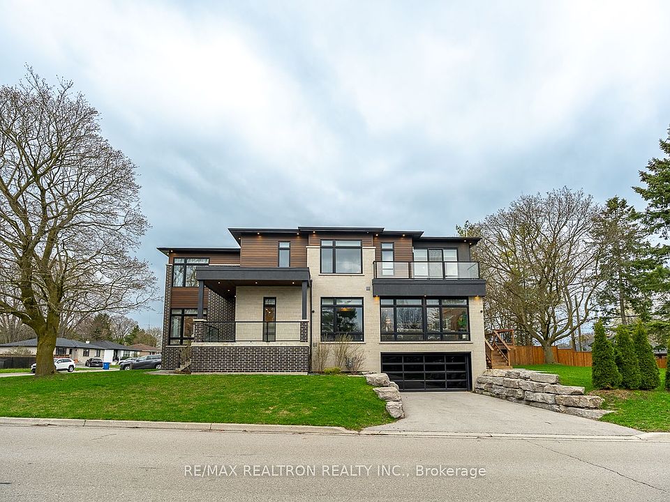 1st image of 70 Collins Cres