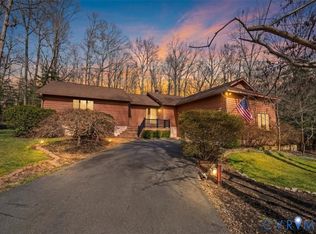 9964 Loch Banif Rd, North Chesterfield, VA 23236