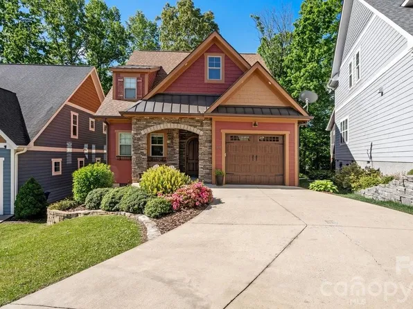 39 Tudor Way, Black Mountain, NC 28711
