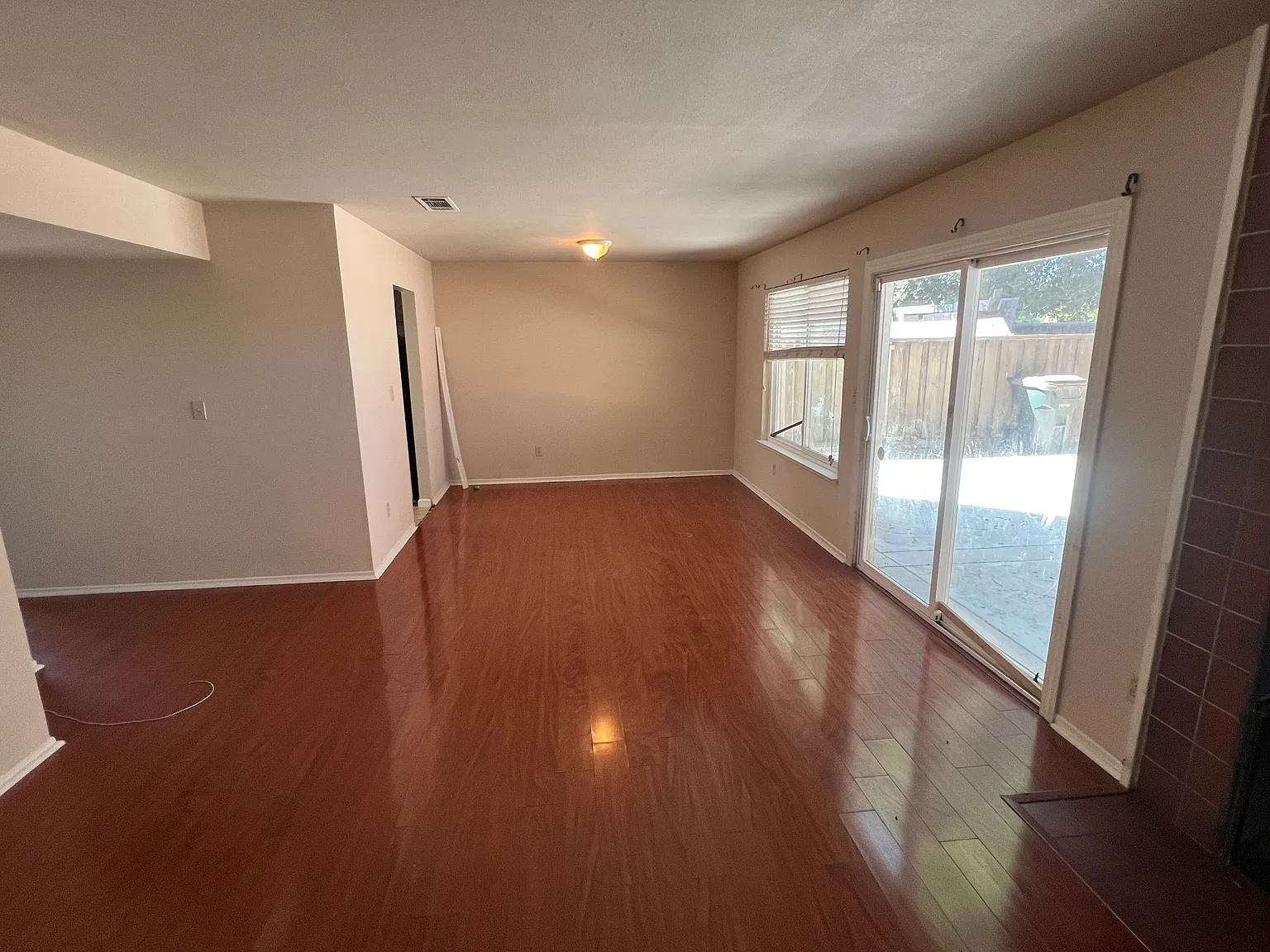 4 bed, 2.5 bath, 1476 sqft, $2,975 — Photo 4