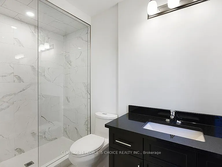 32 Humberstone Dr — Photo 15