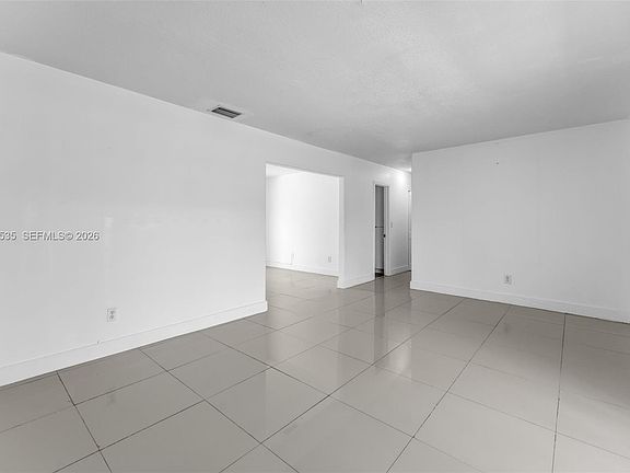 4th image of 15543 SW 107th Ct