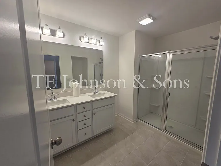 223 Latrobe Ln — Photo 24