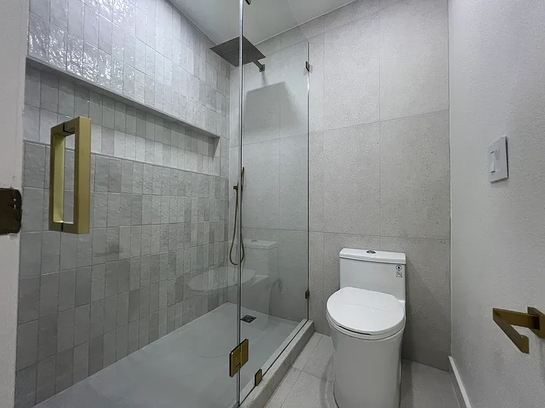 601 N Riverside Dr — Photo 35