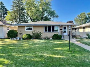 1615 Cottage Ave E, Saint Paul, MN 55106