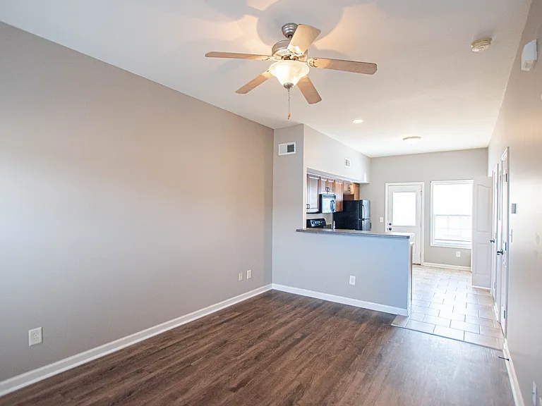 1209 Ash Ridge Dr #C — Photo 2