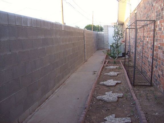 3rd image of 5541 Winchester Ave