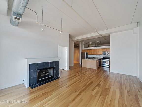 4th image of 811 W 15th Pl Unit 605