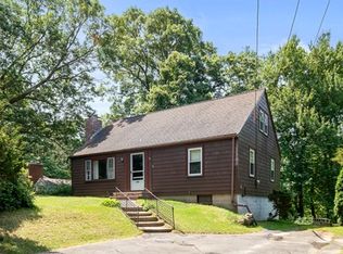 105 Topsfield Rd, Wenham, MA 01984