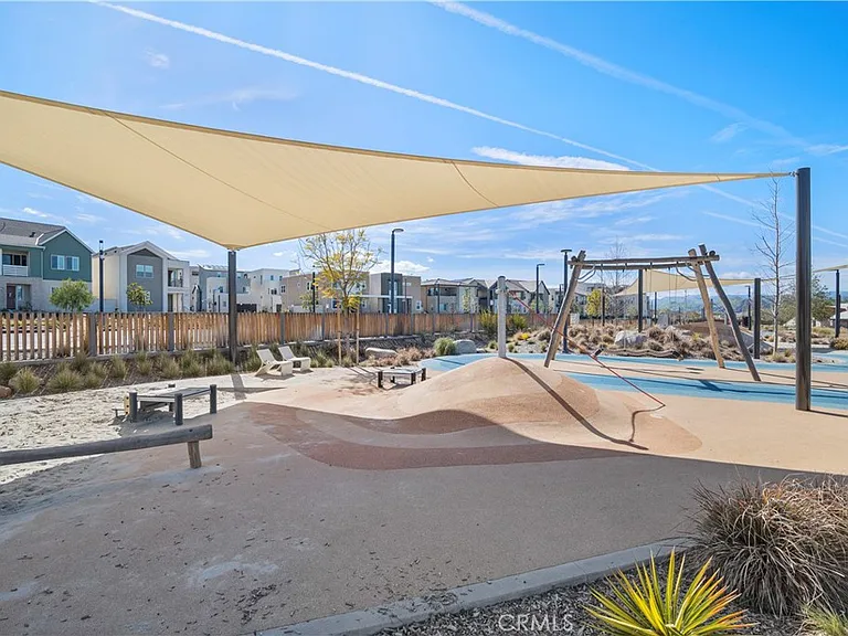 27005 Hummingbird Ln — Photo 64