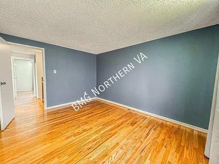 8627 Spring Creek Ct — Photo 12