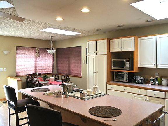 3rd image of 16900 SE 39th St