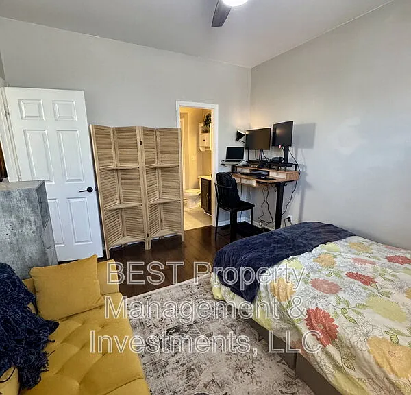 8130 Kings Creek Dr — Photo 15