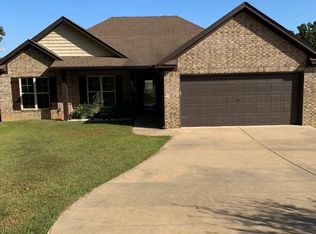 2502 Springhill Village Dr, Bryant, AR 72022