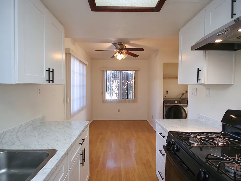 74 S Meridith Ave #4 — Photo 8