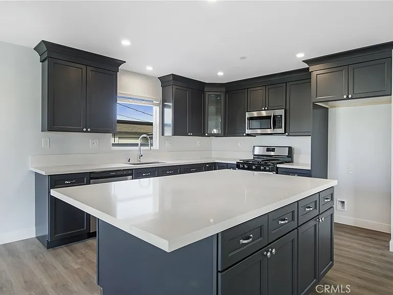 15242 Eastwood Ave — Photo 1