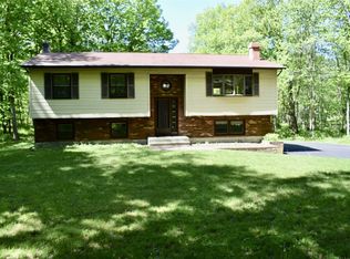 126 Carter Rd, Pleasant Valley, NY 12569