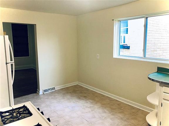 5th image of 3515 5th Ave