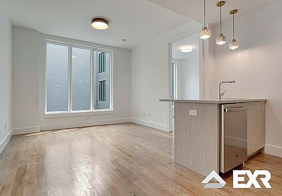 3rd image of 150 Erasmus St #204