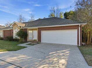 2713 Henderson Bayou Pl, Lake Charles, LA 70605