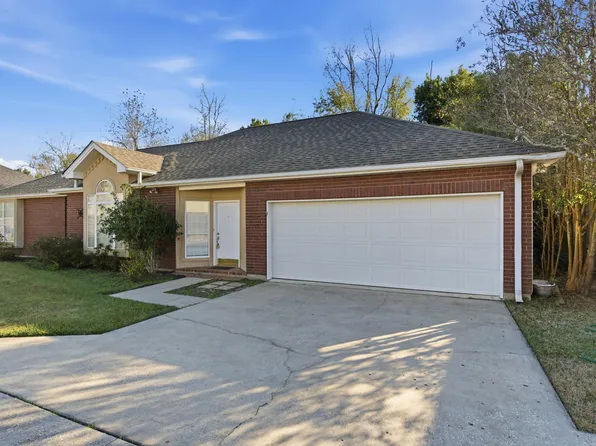 2713 Henderson Bayou Pl, Lake Charles, LA 70605