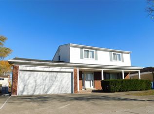 14421 Talbot Dr, Warren, MI 48088