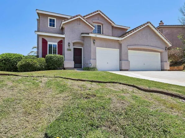 915 Applewilde Dr, San Marcos, CA 92078