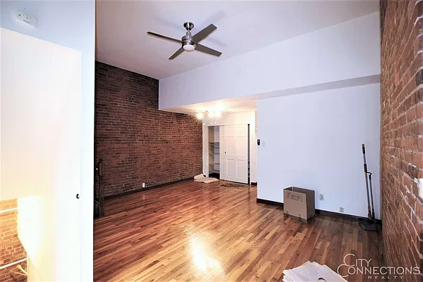 Rented by City Connections Realty | media 21