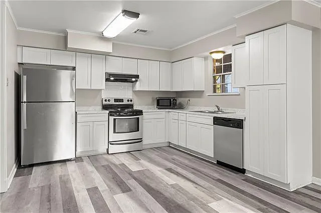 1609 Taylor St — Photo 3