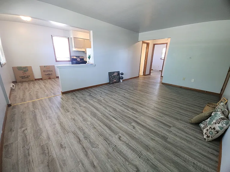 1860 Evans St — Photo 2
