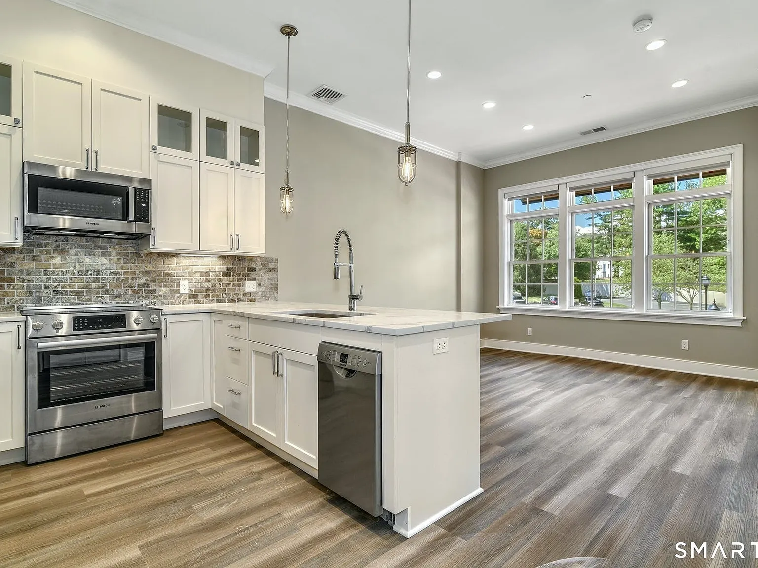 1 bed, 640 sqft, $3,500 — Photo 3