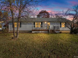 57701 Kelly Dr, New Hudson, MI