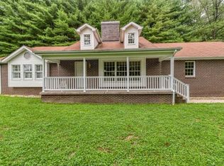 1062 Calvary Baptist Rd, Castlewood, VA 24224