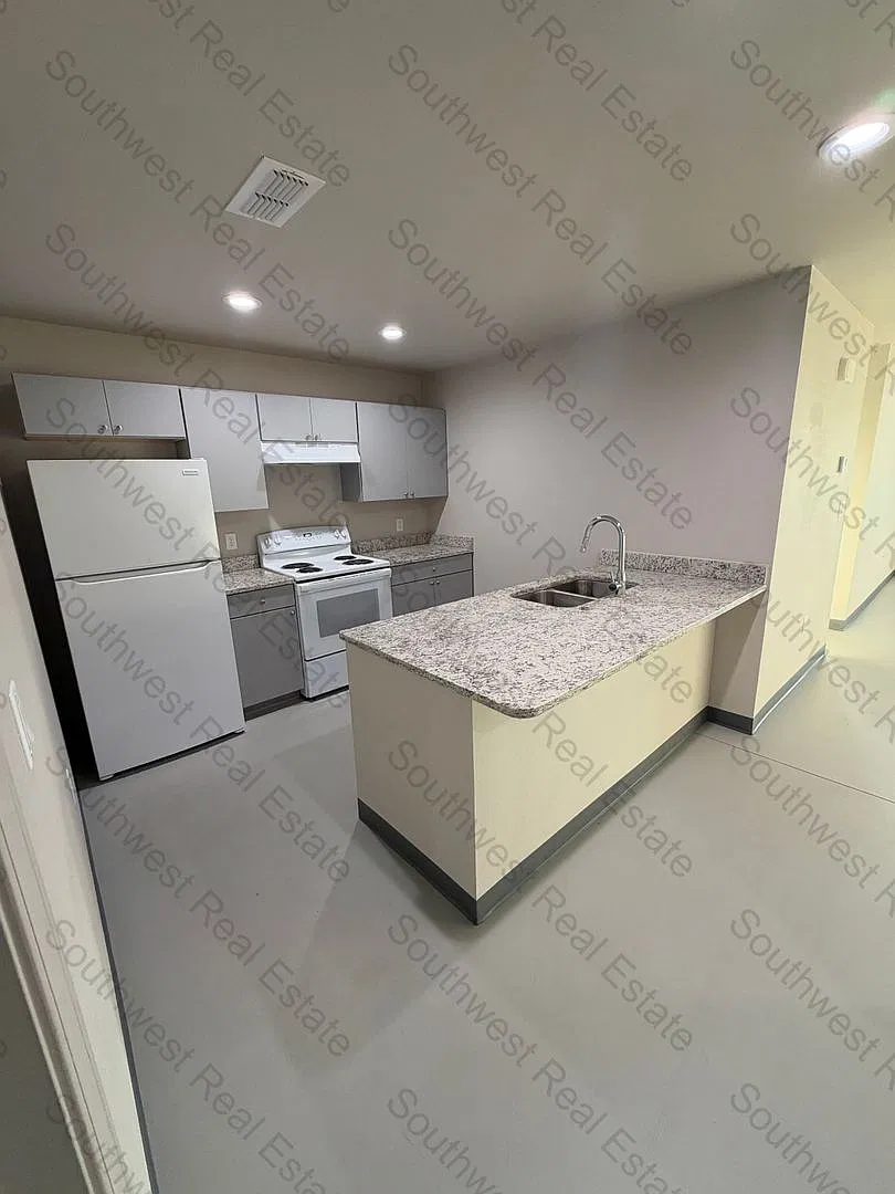 Llano Estacado Apartments — Photo 3