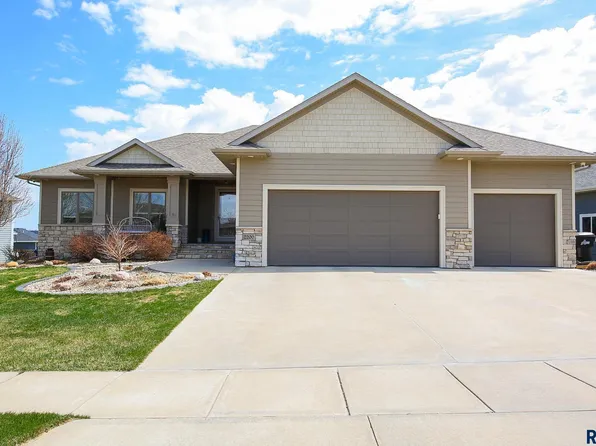 2200 S Firestone Ln, Sioux Falls, SD 57110