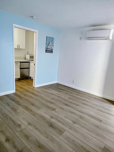 1217 S Orange Grove Ave #7 Photo 1