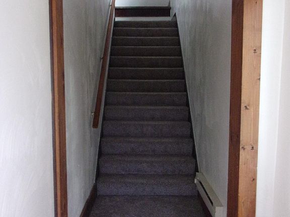 3rd image of 604 N Pearl St