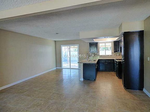 2nd image of 1621 Gatewood Dr