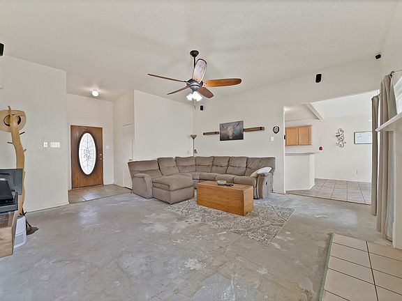 5th image of 920 Cedar Ridge Ln
