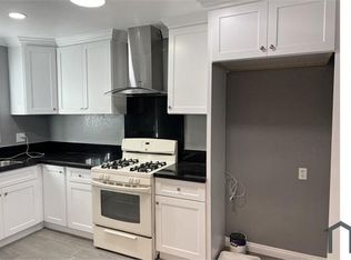 1305 S Flower St, Santa Ana, CA 92707
