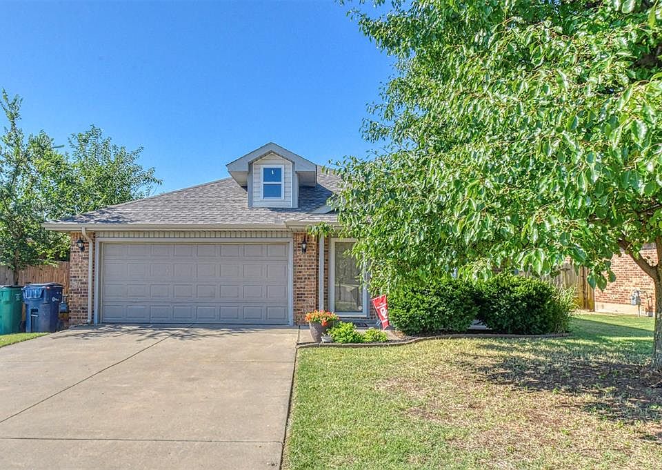 1st image of 8500 SW 46th Pl