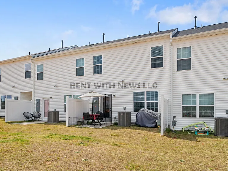 111 Starlight St — Photo 35
