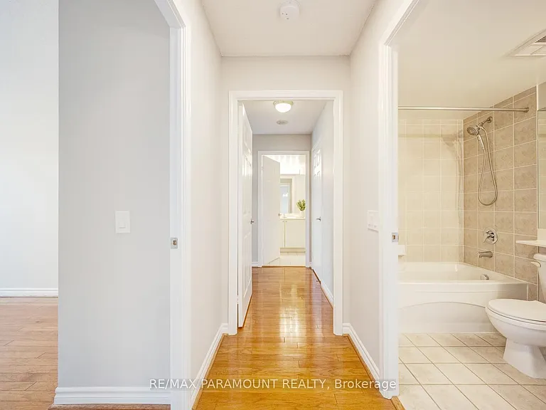25 Kingsbridge Garden Cir #616 — Photo 31